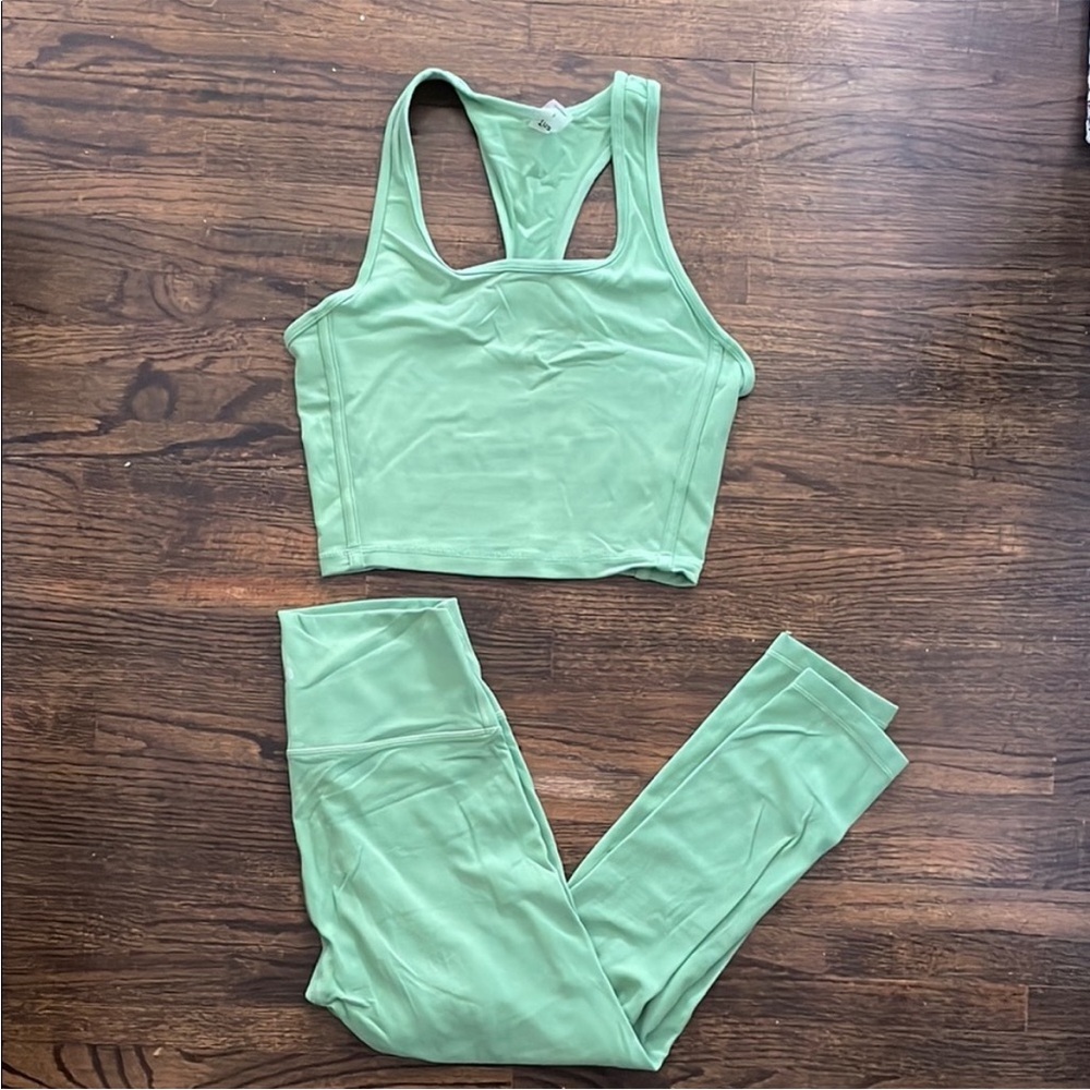 Matcha Green TNA Activewear